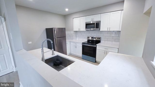 1112 ELMWOOD AVE, Sharon Hill, PA 19079