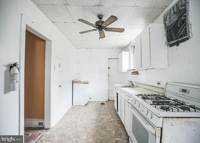 504 E GODFREY AVE, Philadelphia, PA 19120
