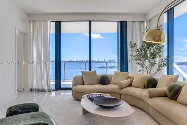 700 NE 24th St 1107, Miami, FL 33137