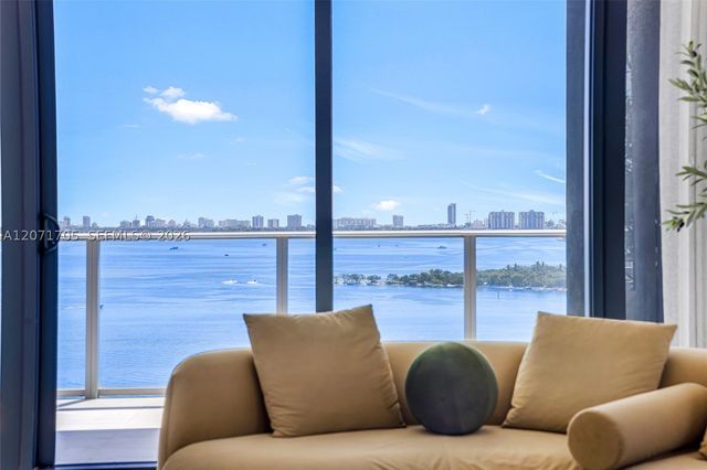 700 NE 24th St 1107, Miami, FL 33137