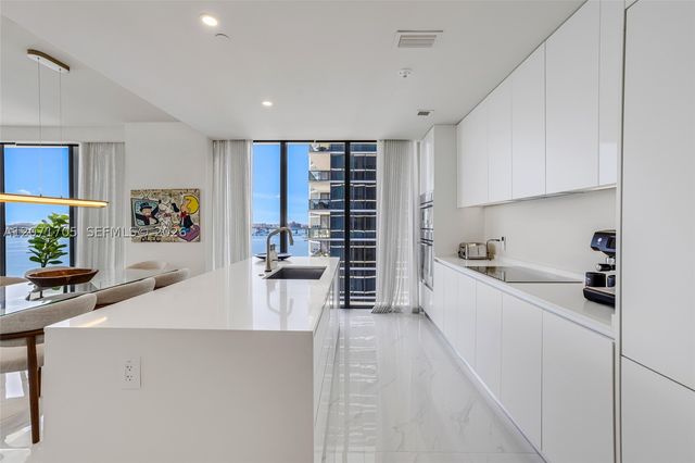 700 NE 24th St 1107, Miami, FL 33137