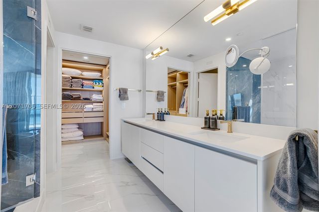 700 NE 24th St 1107, Miami, FL 33137