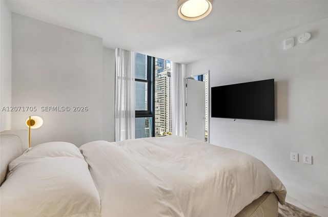 700 NE 24th St 1107, Miami, FL 33137