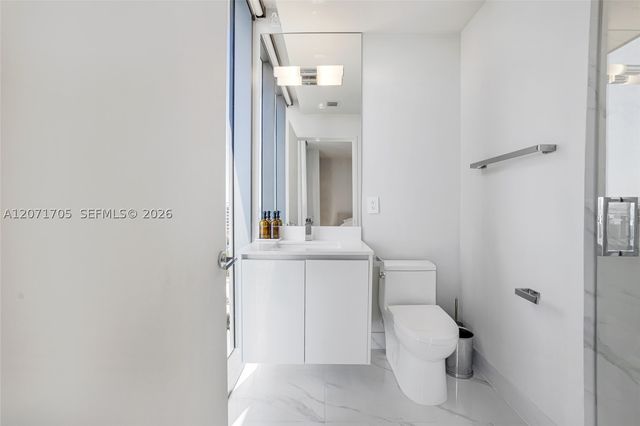 700 NE 24th St 1107, Miami, FL 33137