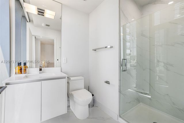 700 NE 24th St 1107, Miami, FL 33137