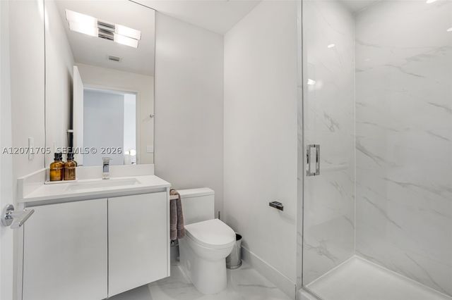 700 NE 24th St 1107, Miami, FL 33137