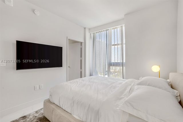 700 NE 24th St 1107, Miami, FL 33137