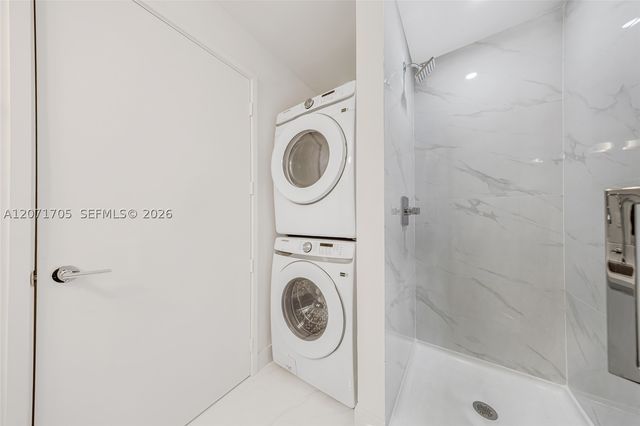 700 NE 24th St 1107, Miami, FL 33137
