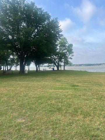 1521 Lark Court, Pelican Bay, TX 76020