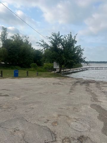 1521 Lark Court, Pelican Bay, TX 76020