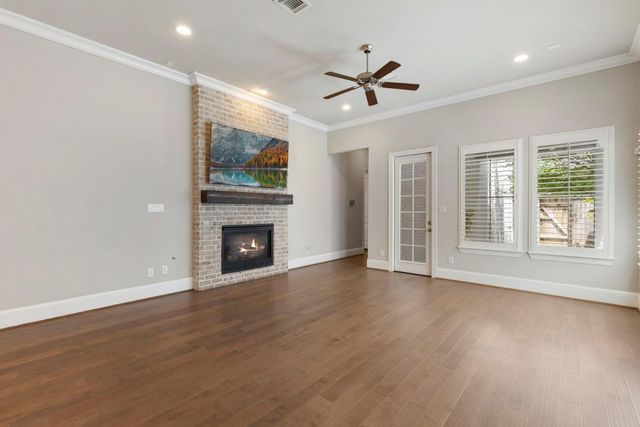 119 Bonnie Ridge Circle, Shenandoah, TX 77384