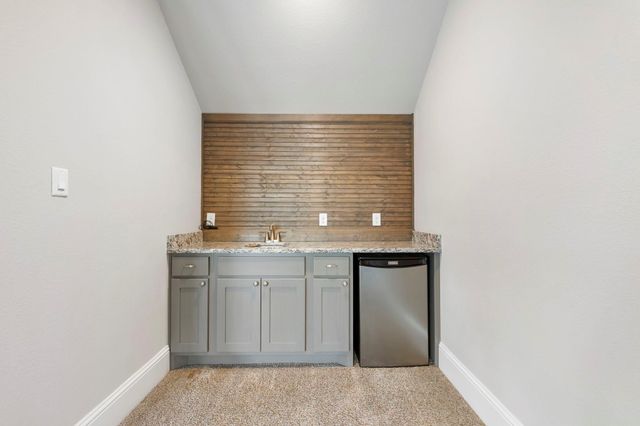 119 Bonnie Ridge Circle, Shenandoah, TX 77384