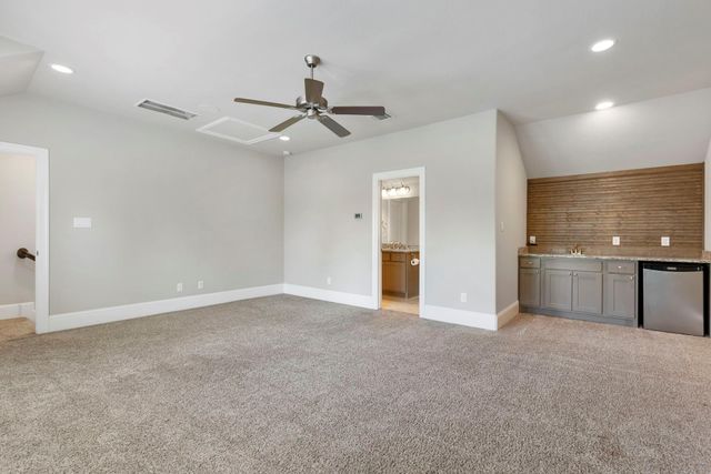 119 Bonnie Ridge Circle, Shenandoah, TX 77384