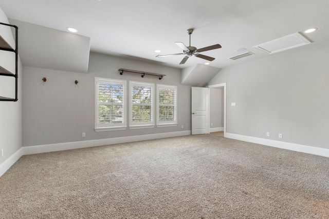 119 Bonnie Ridge Circle, Shenandoah, TX 77384