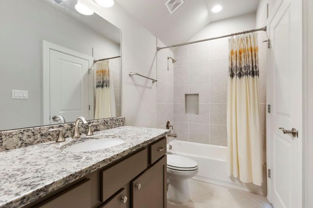 119 Bonnie Ridge Circle, Shenandoah, TX 77384