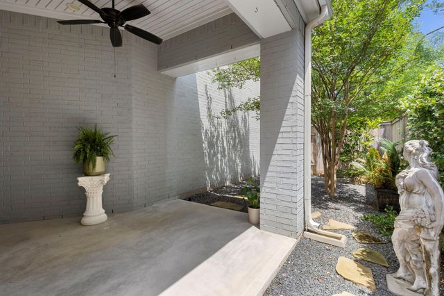 119 Bonnie Ridge Circle, Shenandoah, TX 77384