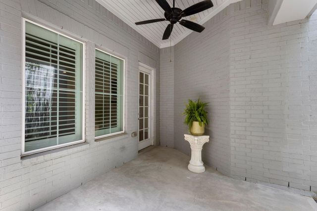 119 Bonnie Ridge Circle, Shenandoah, TX 77384