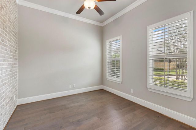 119 Bonnie Ridge Circle, Shenandoah, TX 77384