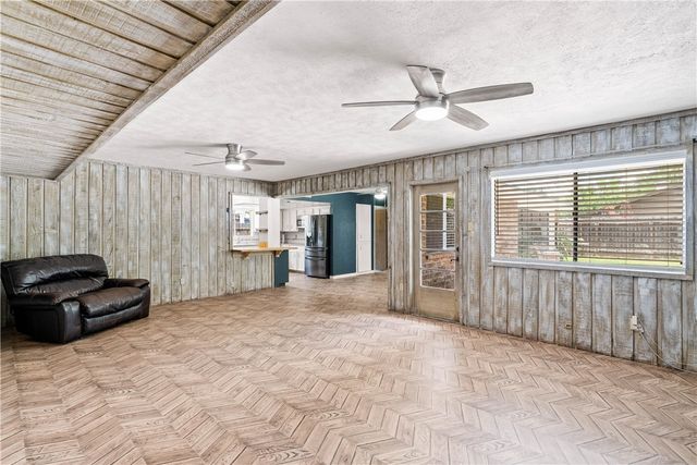 5110 Cascade Dr, Corpus Christi, TX 78413