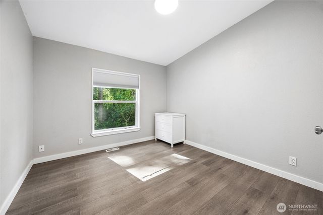 40402 66th Avenue E, Eatonville, WA 98328