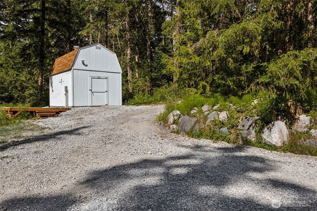 40402 66th Avenue E, Eatonville, WA 98328