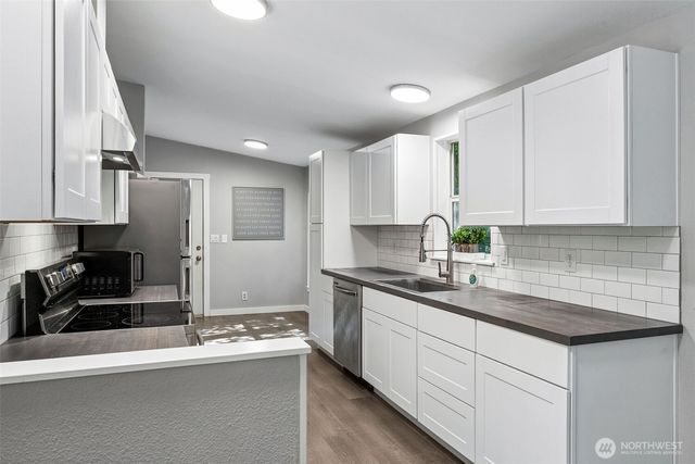40402 66th Avenue E, Eatonville, WA 98328