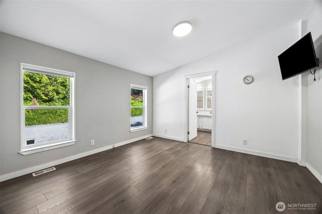 40402 66th Avenue E, Eatonville, WA 98328
