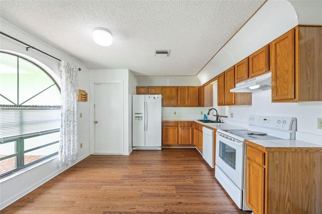 1737 NW Nanton Street, Palm Bay, FL 32907
