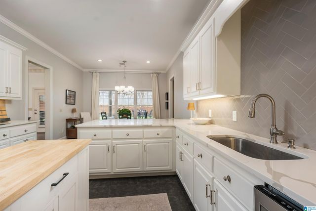 2821 LAKE CREST DRIVE, Tuscaloosa, AL 35406