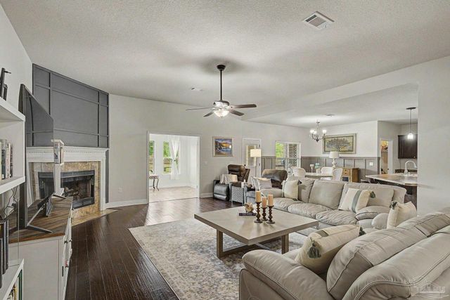 9177 Iron Gate Blvd, Milton, FL 32570