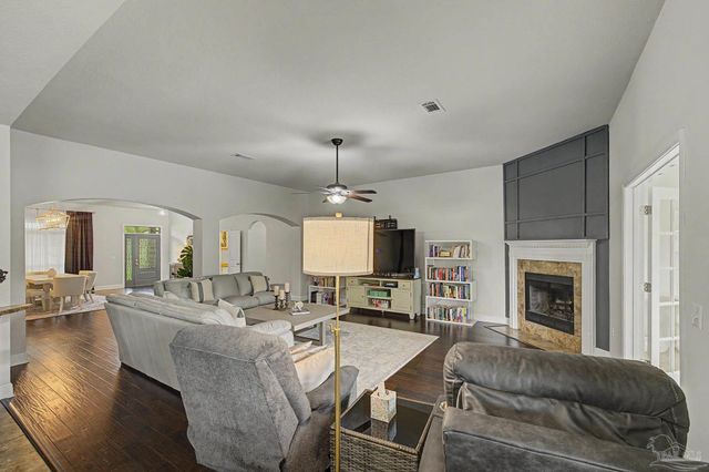 9177 Iron Gate Blvd, Milton, FL 32570