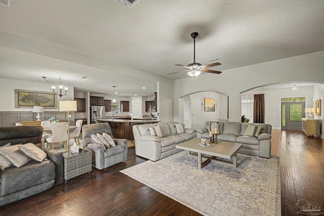 9177 Iron Gate Blvd, Milton, FL 32570