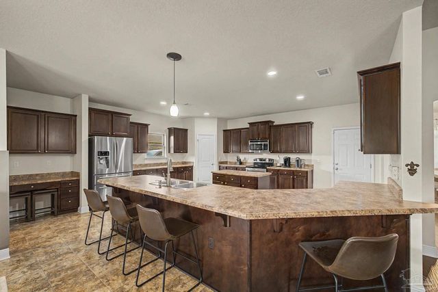 9177 Iron Gate Blvd, Milton, FL 32570