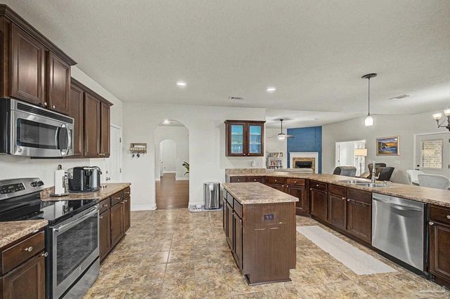 9177 Iron Gate Blvd, Milton, FL 32570