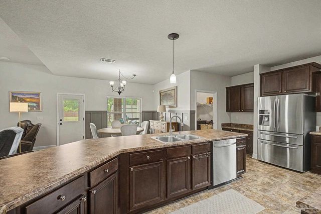 9177 Iron Gate Blvd, Milton, FL 32570