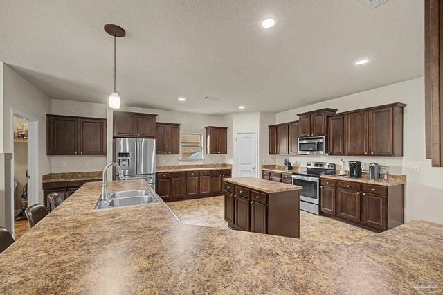 9177 Iron Gate Blvd, Milton, FL 32570