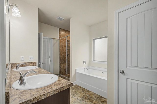 9177 Iron Gate Blvd, Milton, FL 32570