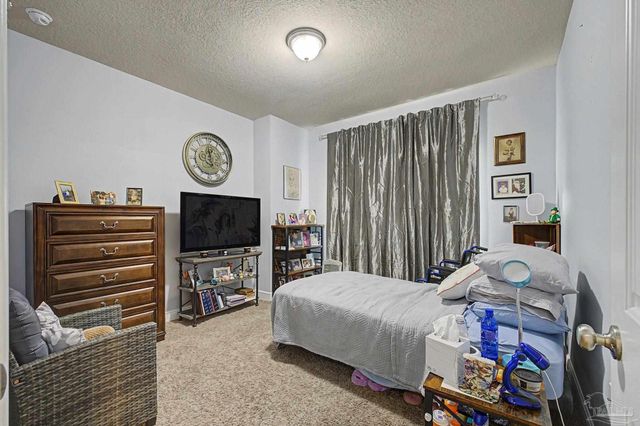 9177 Iron Gate Blvd, Milton, FL 32570