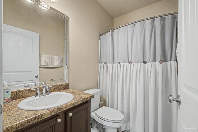 9177 Iron Gate Blvd, Milton, FL 32570