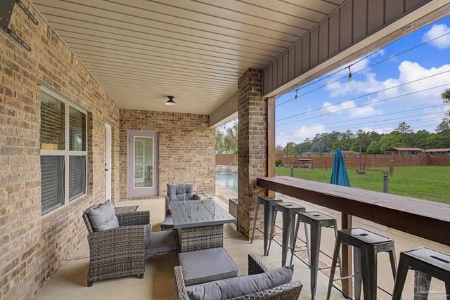 9177 Iron Gate Blvd, Milton, FL 32570