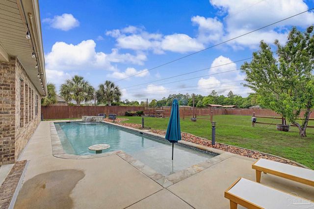 9177 Iron Gate Blvd, Milton, FL 32570