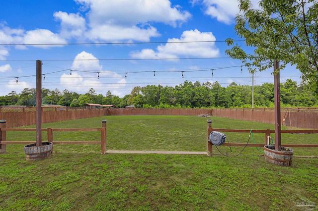 9177 Iron Gate Blvd, Milton, FL 32570