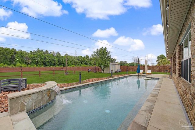 9177 Iron Gate Blvd, Milton, FL 32570