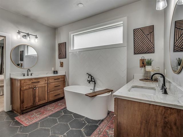3925 Wyatt Ridge Court, Oklahoma City, OK 73150