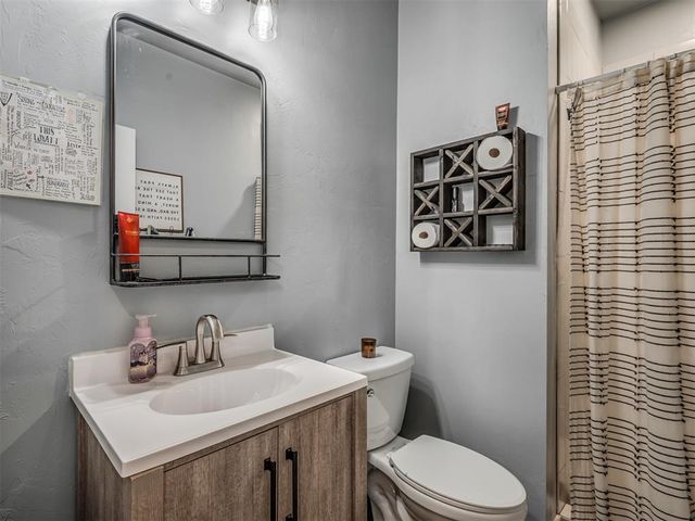 3925 Wyatt Ridge Court, Oklahoma City, OK 73150