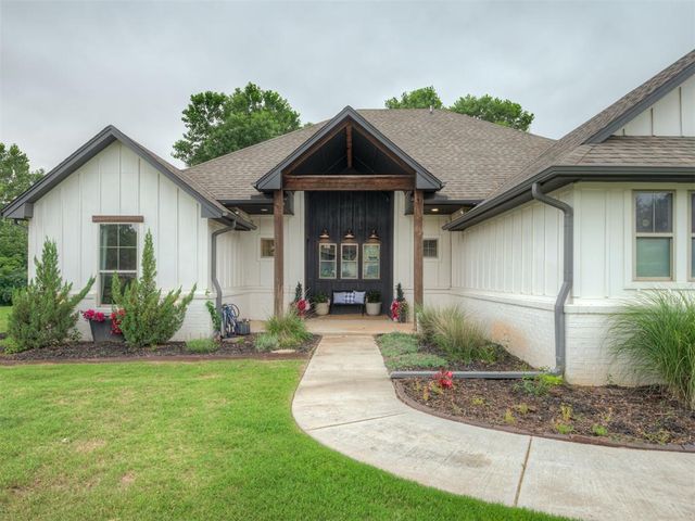3925 Wyatt Ridge Court, Oklahoma City, OK 73150