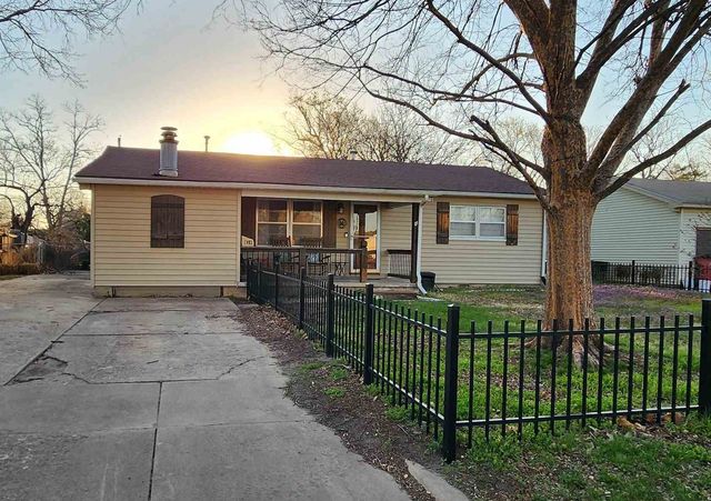 838 N Illinois, Wichita, KS 67203