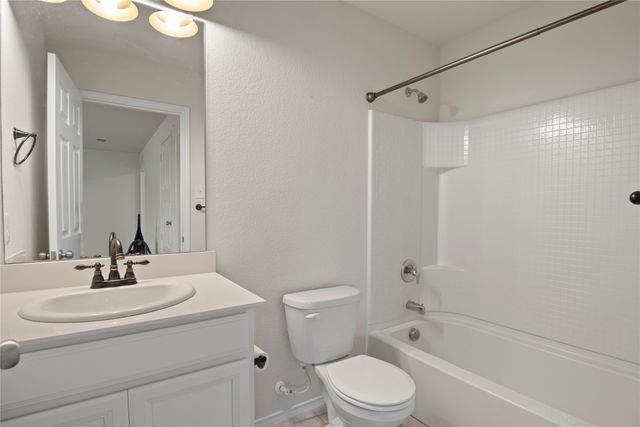 1051 Spofford Drive, Forney, TX 75126