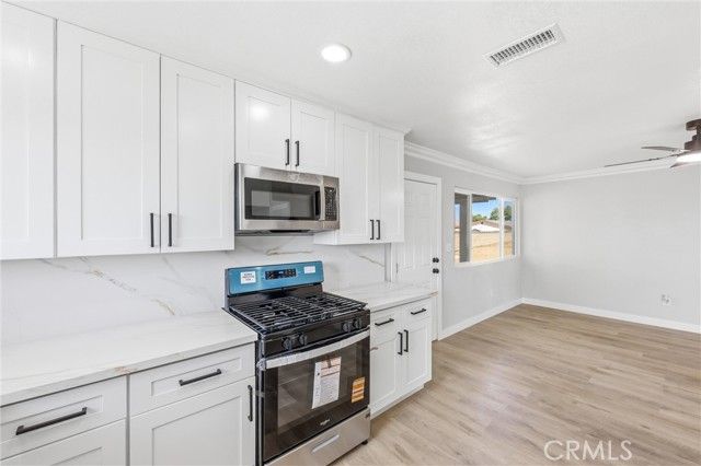 26662 Fleming St, Highland, CA 92346