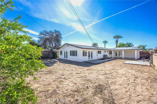 26662 Fleming St, Highland, CA 92346